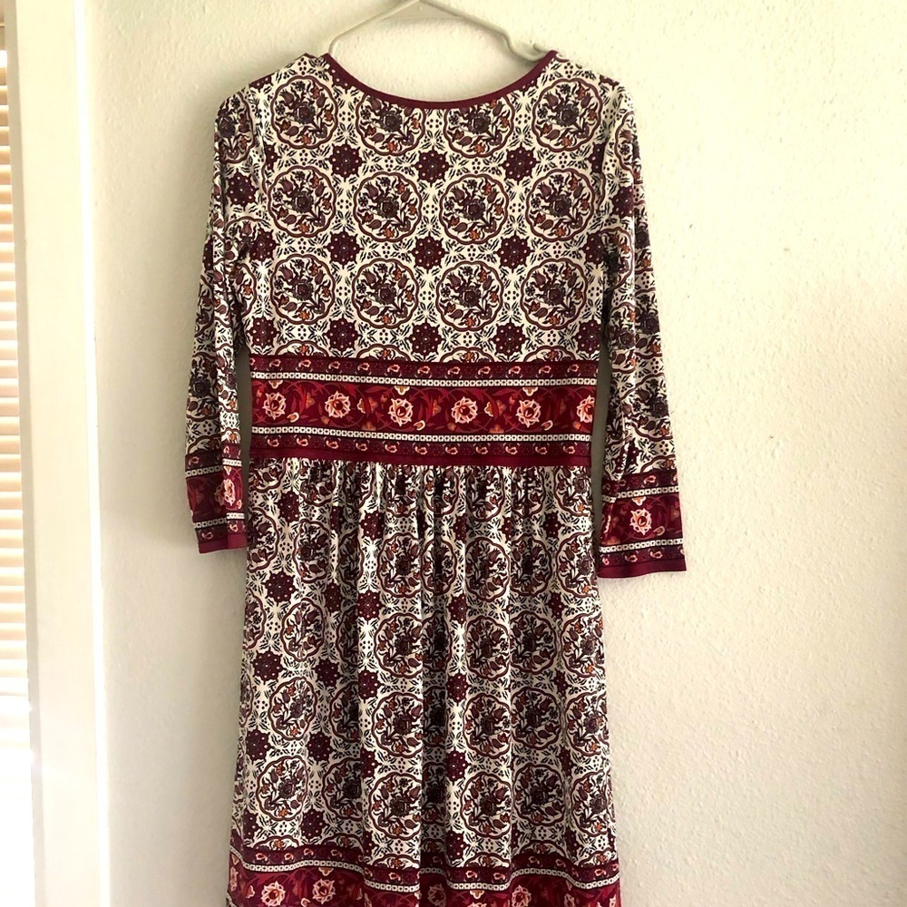 Max Studio Three Quarter Sleeve Printed Midi Dress Burgundy and White size XS - Picture 5 of 10